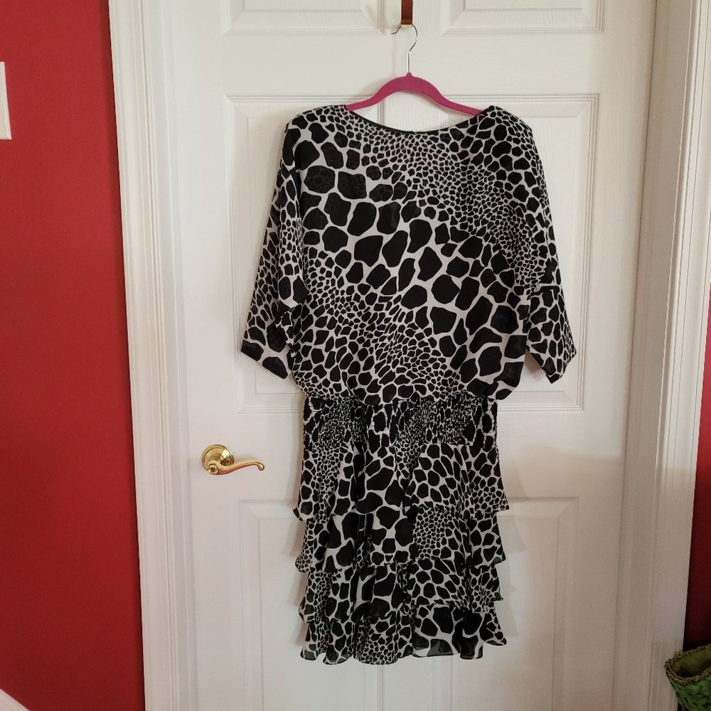 Black and White Pat Richards Dress   EUC